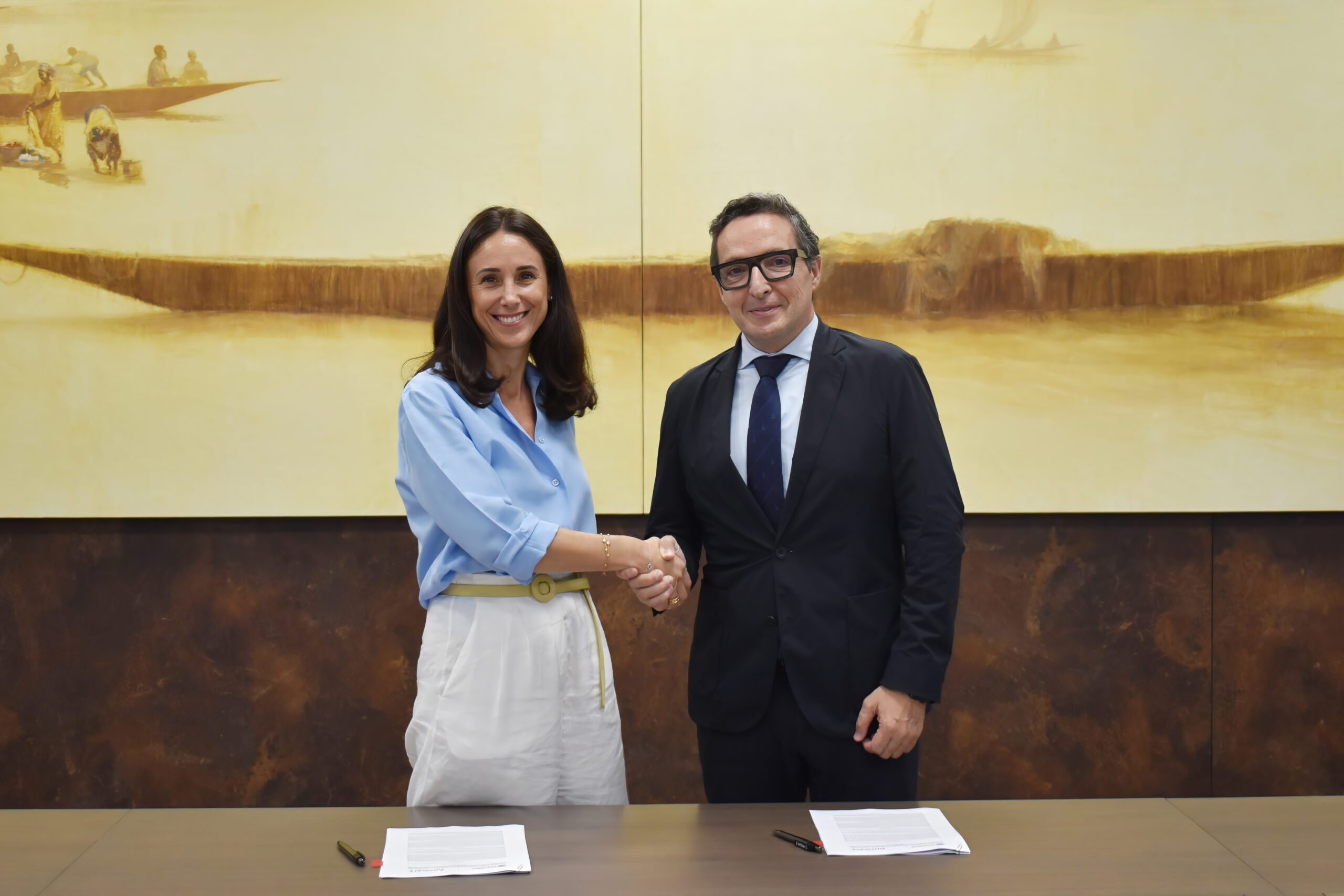 La Universidad de Salamanca y Antolin firman un convenio para favorecer las prácticas de estudiantes chinos